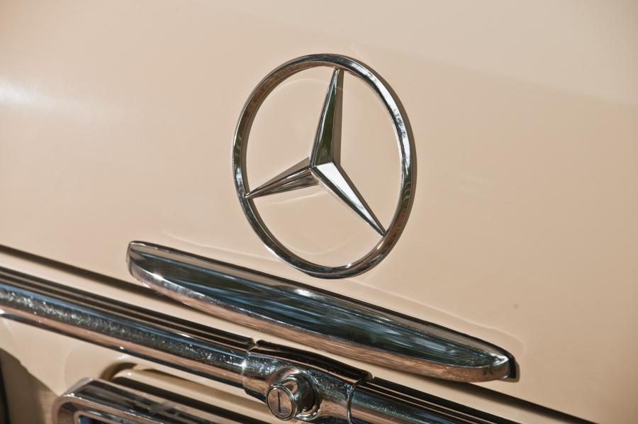 Mercedes-Benz 280 SE 3.5 Cabriolet 1971 года  (фото 9 из 84)
